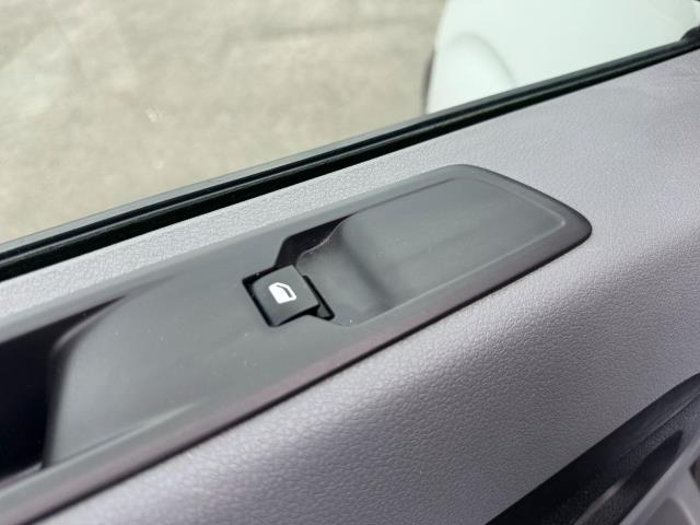 2020 Peugeot Expert 1400 2.0 Bluehdi 120 Professional Van (NU70BKY) Image 37