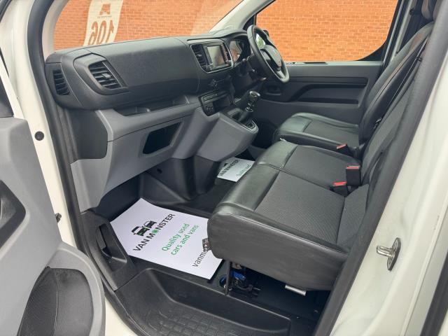 2020 Peugeot Expert 1400 2.0 Bluehdi 120 Professional Van (NU70BKY) Image 31