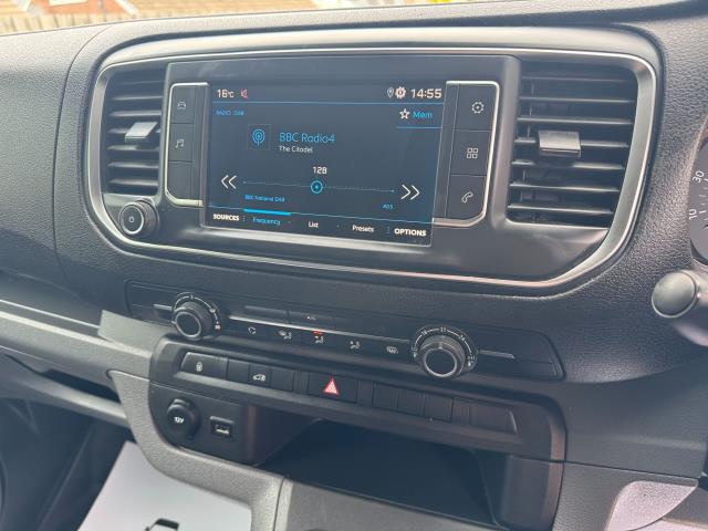 2020 Peugeot Expert 1400 2.0 Bluehdi 120 Professional Van (NU70BKY) Image 26