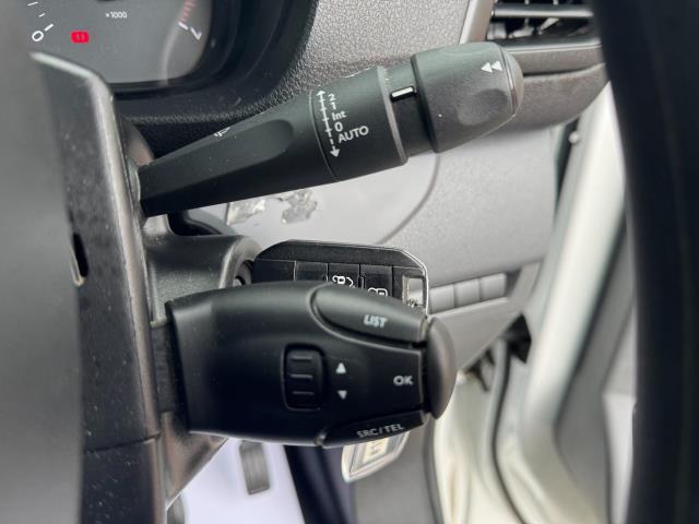 2020 Peugeot Expert 1400 2.0 Bluehdi 120 Professional Van (NU70BKY) Image 24