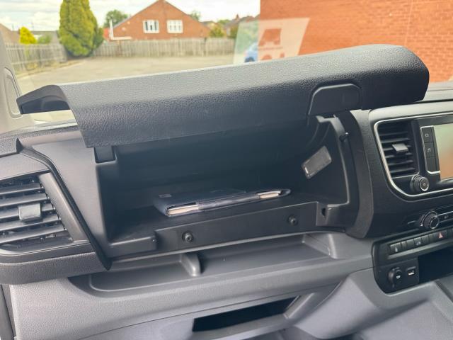 2020 Peugeot Expert 1400 2.0 Bluehdi 120 Professional Van (NU70BKY) Image 39