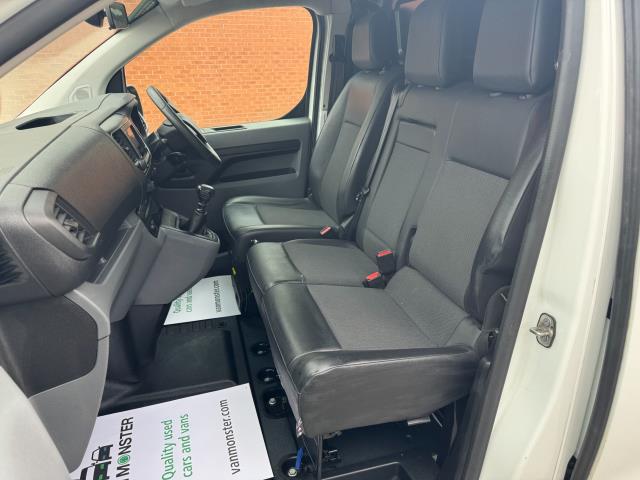 2020 Peugeot Expert 1400 2.0 Bluehdi 120 Professional Van (NU70BKY) Image 34