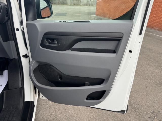 2020 Peugeot Expert 1400 2.0 Bluehdi 120 Professional Van (NU70BKY) Image 18