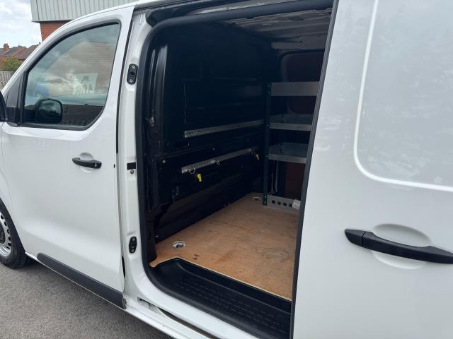 2020 Peugeot Expert 1400 2.0 Bluehdi 120 Professional Van (NU70BKY) Image 41