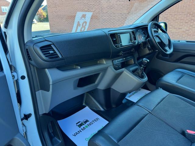 2020 Peugeot Expert 1400 2.0 Bluehdi 120 Professional Van (NU70BWY) Image 31