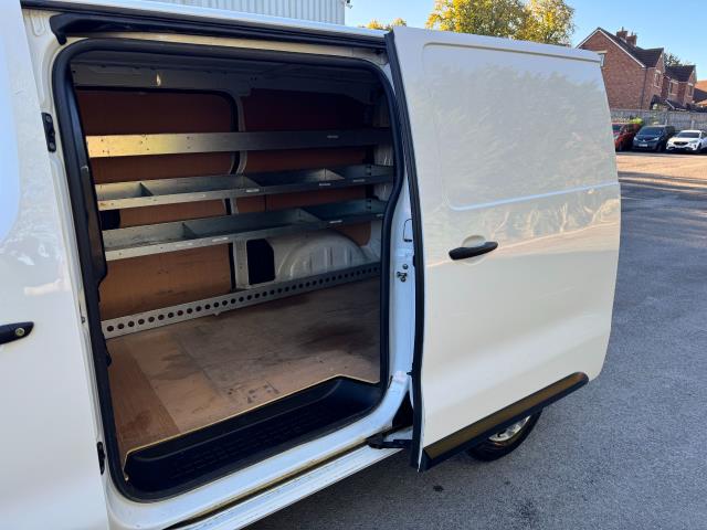 2020 Peugeot Expert 1400 2.0 Bluehdi 120 Professional Van (NU70BWY) Image 42