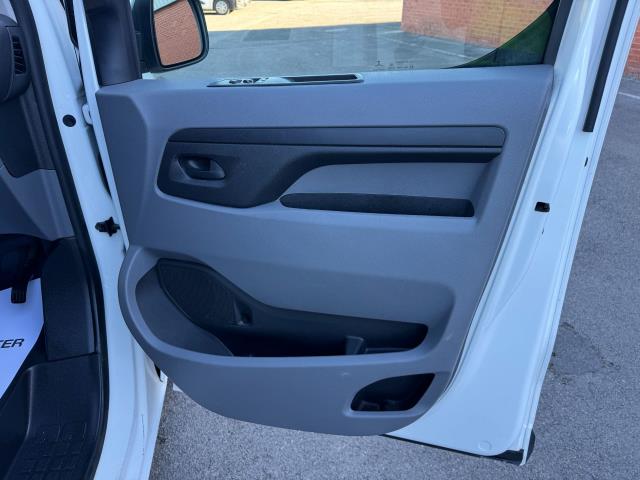 2020 Peugeot Expert 1400 2.0 Bluehdi 120 Professional Van (NU70BWY) Image 18