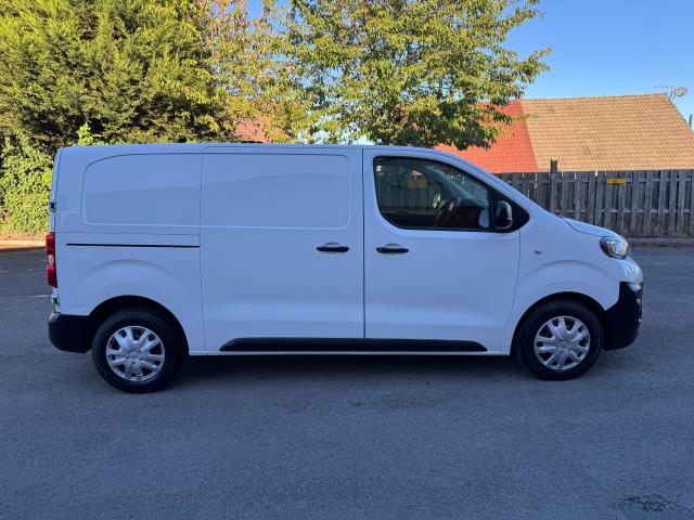 2020 Peugeot Expert 1400 2.0 Bluehdi 120 Professional Van (NU70BWY) Image 10