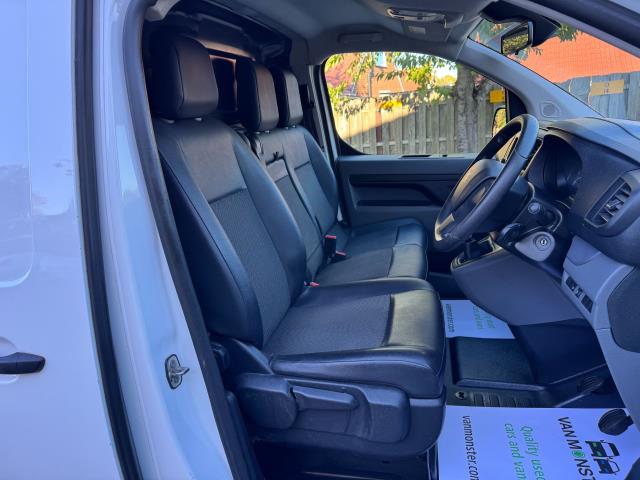 2020 Peugeot Expert 1400 2.0 Bluehdi 120 Professional Van (NU70BWY) Image 16