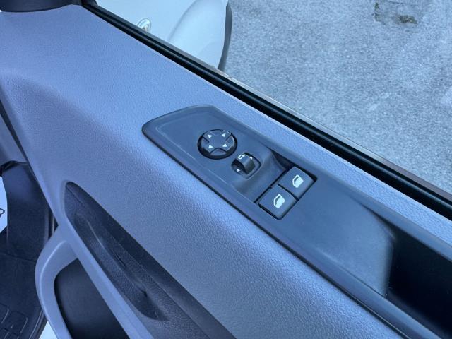 2020 Peugeot Expert 1400 2.0 Bluehdi 120 Professional Van (NU70BWY) Image 19