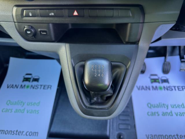 2020 Peugeot Expert 1400 2.0 Bluehdi 120 Professional Van (NU70BWY) Image 28