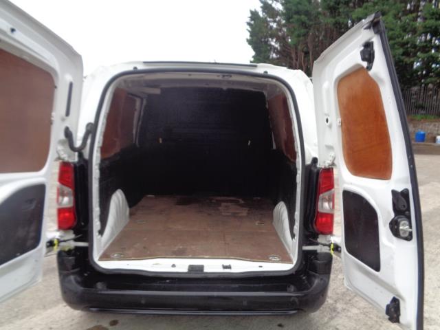 2020 Peugeot Partner 1000 1.5 Bluehdi 100 Professional Van (NU70BYW) Image 15