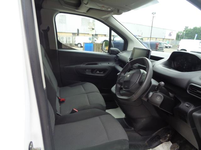 2020 Peugeot Partner 1000 1.5 Bluehdi 100 Professional Van (NU70BYW) Image 16