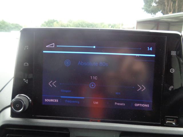 2020 Peugeot Partner 1000 1.5 Bluehdi 100 Professional Van (NU70BYW) Image 24