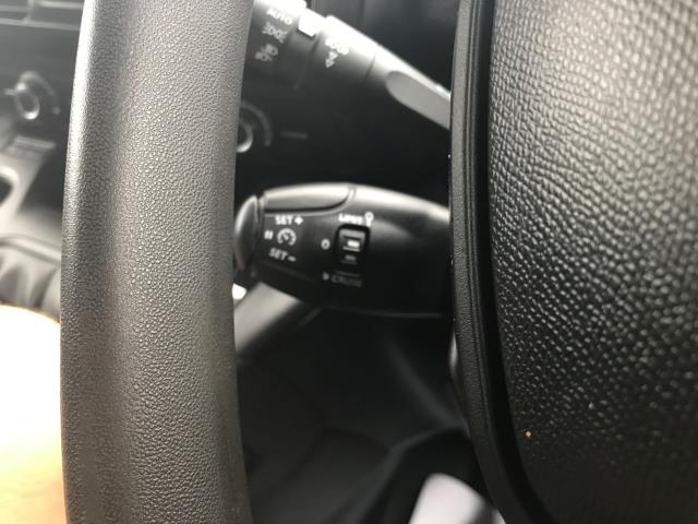 2020 Peugeot Partner 1000 1.5 Bluehdi 100 Professional Van (NU70BZG) Image 26