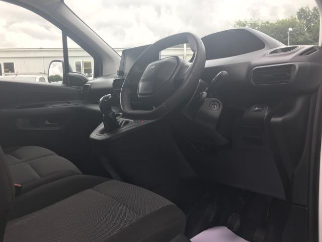 2020 Peugeot Partner 1000 1.5 Bluehdi 100 Professional Van (NU70BZG) Image 19
