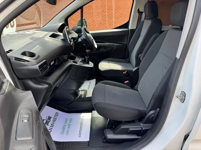 2020 Peugeot Partner 850 1.5 Bluehdi 100 Professional Crew Van (NU70BZK) Image 30