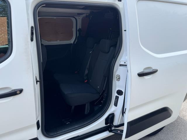 2020 Peugeot Partner 850 1.5 Bluehdi 100 Professional Crew Van (NU70BZK) Image 40
