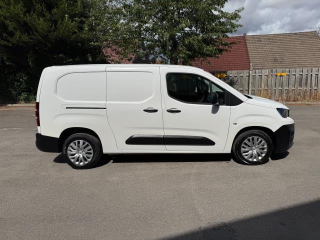 2020 Peugeot Partner 850 1.5 Bluehdi 100 Professional Crew Van (NU70BZK) Image 10