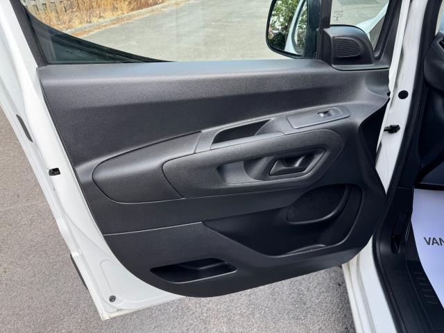 2020 Peugeot Partner 850 1.5 Bluehdi 100 Professional Crew Van (NU70BZK) Image 33