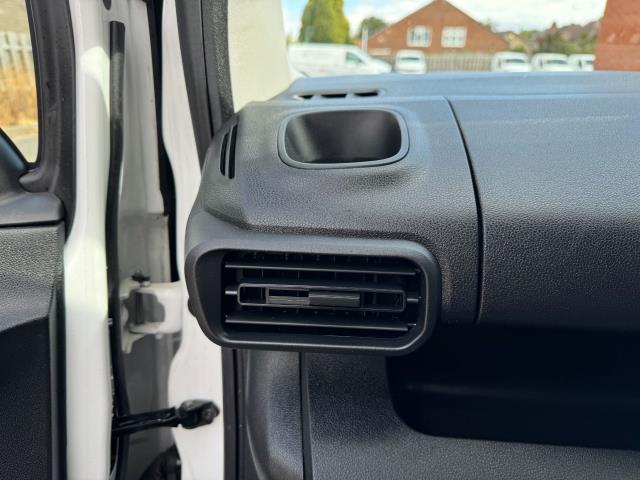 2020 Peugeot Partner 850 1.5 Bluehdi 100 Professional Crew Van (NU70BZK) Image 38