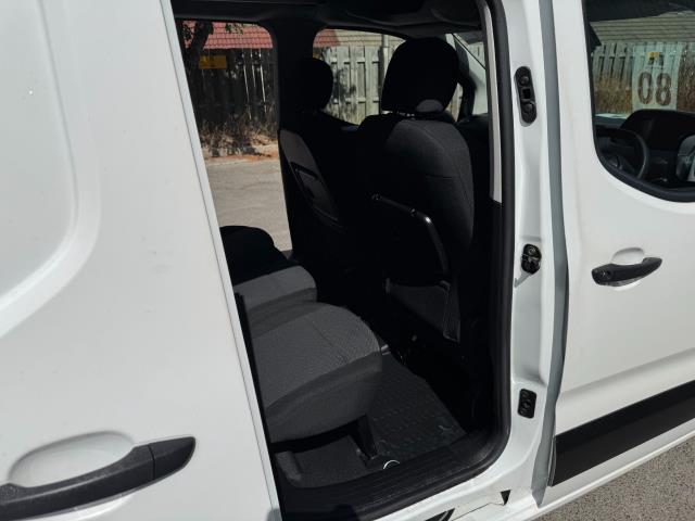 2020 Peugeot Partner 850 1.5 Bluehdi 100 Professional Crew Van (NU70BZK) Image 44