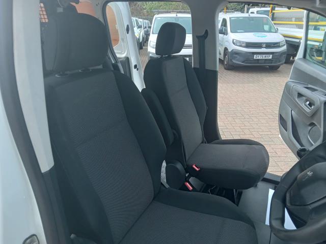2020 Peugeot Partner 850 1.5 Bluehdi 100 Professional Crew Van (NU70CCF) Image 36