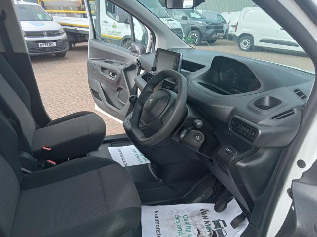 2020 Peugeot Partner 850 1.5 Bluehdi 100 Professional Crew Van (NU70CCF) Image 35
