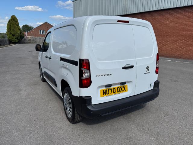 2020 Peugeot Partner 1000 1.5 Bluehdi 100 Professional Van (NU70DXX) Image 7