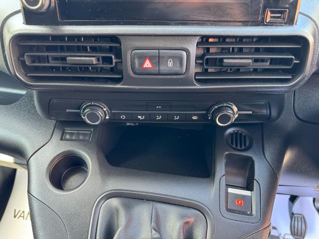 2020 Peugeot Partner 1000 1.5 Bluehdi 100 Professional Van (NU70DXX) Image 25