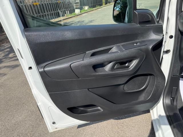 2020 Peugeot Partner 1000 1.5 Bluehdi 100 Professional Van (NU70DXX) Image 33