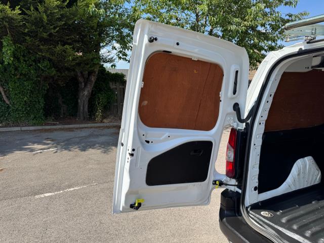 2020 Peugeot Partner 850 1.5 Bluehdi 100 Professional Crew Van (NU70DZE) Image 57