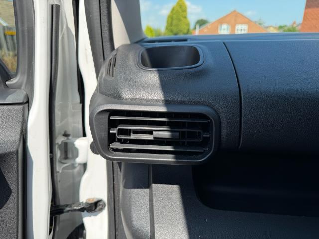 2020 Peugeot Partner 850 1.5 Bluehdi 100 Professional Crew Van (NU70DZE) Image 37