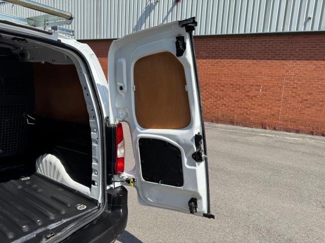 2020 Peugeot Partner 850 1.5 Bluehdi 100 Professional Crew Van (NU70DZE) Image 58
