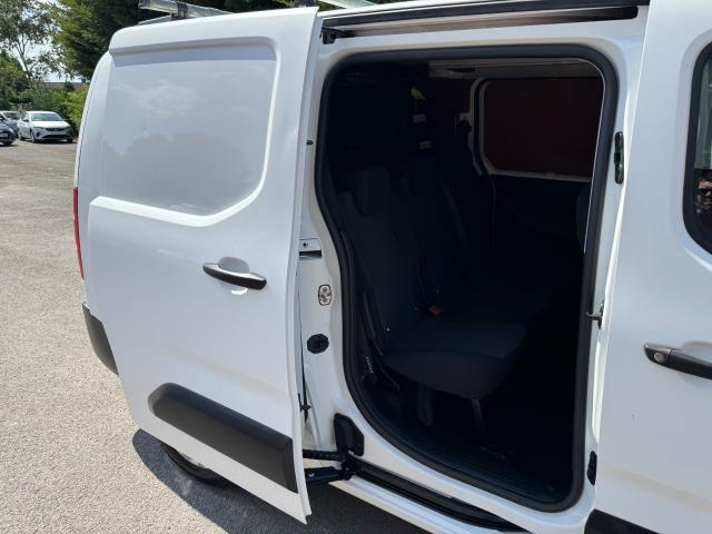 2020 Peugeot Partner 850 1.5 Bluehdi 100 Professional Crew Van (NU70DZE) Image 45