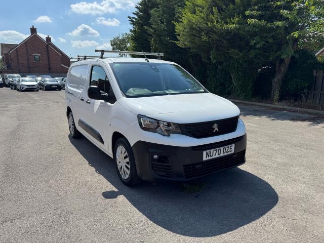2020 Peugeot Partner 850 1.5 Bluehdi 100 Professional Crew Van (NU70DZE) Image 2