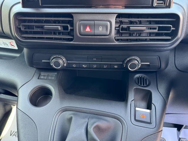 2020 Peugeot Partner 850 1.5 Bluehdi 100 Professional Crew Van (NU70DZE) Image 25