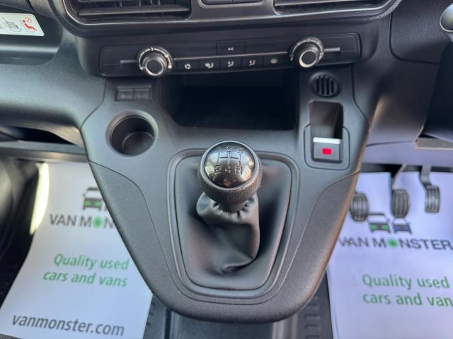2020 Peugeot Partner 850 1.5 Bluehdi 100 Professional Crew Van (NU70DZE) Image 26