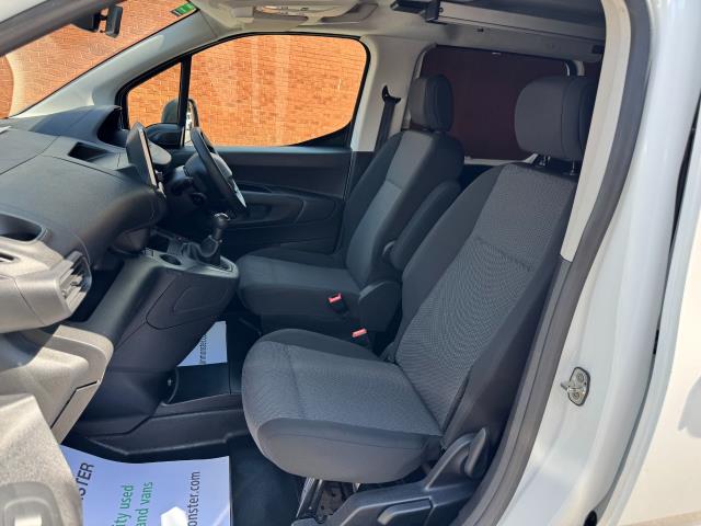 2020 Peugeot Partner 850 1.5 Bluehdi 100 Professional Crew Van (NU70DZE) Image 31