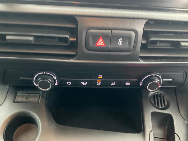2020 Peugeot Partner 1000 1.5 Bluehdi 100 Professional Van (NU70EEO) Image 23