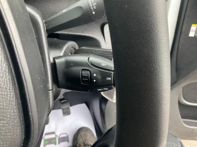 2020 Peugeot Partner 1000 1.5 Bluehdi 100 Professional Van (NU70EEO) Image 27