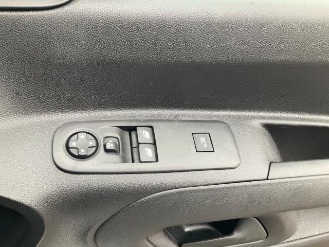 2020 Peugeot Partner 1000 1.5 Bluehdi 100 Professional Van (NU70EEO) Image 30