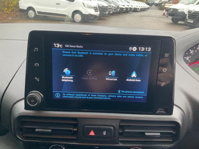 2020 Peugeot Partner 1000 1.5 Bluehdi 100 Professional Van (NU70EEO) Image 21