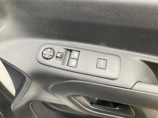 2020 Peugeot Partner 950 1.5 Bluehdi 100 (LONG) Professional Van (Limited 70MPH) (NU70EOC) Image 31