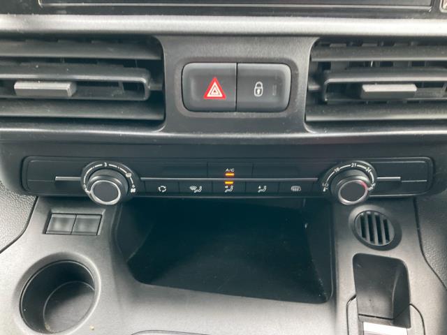 2020 Peugeot Partner 950 1.5 Bluehdi 100 (LONG) Professional Van (Limited 70MPH) (NU70EOC) Image 25