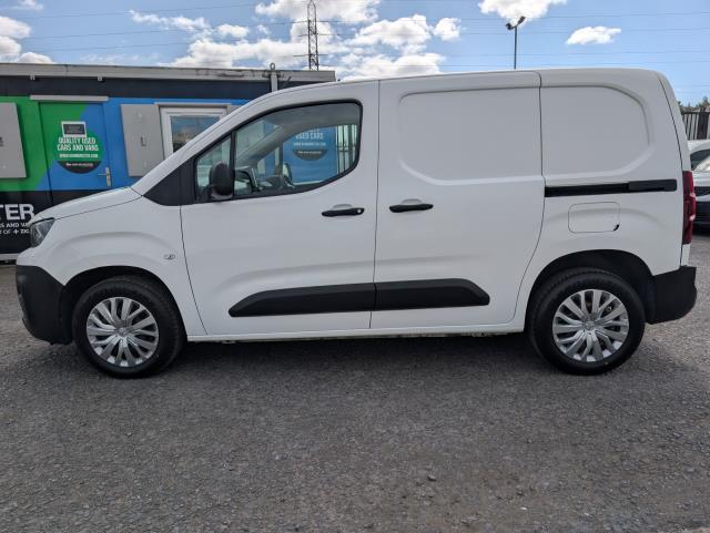 2020 Peugeot Partner 1000 1.5 Bluehdi 100 Professional Van (NU70FHS) Image 5