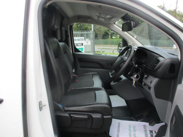 2020 Peugeot Expert 1400 2.0 Bluehdi 120 Professional Van (NU70FHV) Image 12