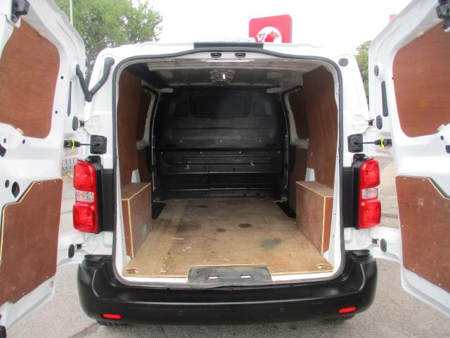 2020 Peugeot Expert 1400 2.0 Bluehdi 120 Professional Van (NU70FHV) Image 29