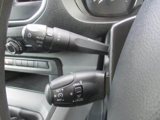 2020 Peugeot Expert 1400 2.0 Bluehdi 120 Professional Van (NU70FHV) Image 19