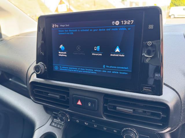 2020 Peugeot Partner 1000 1.5 Bluehdi 100 Professional Van EURO 6 (NU70FKA) Image 24